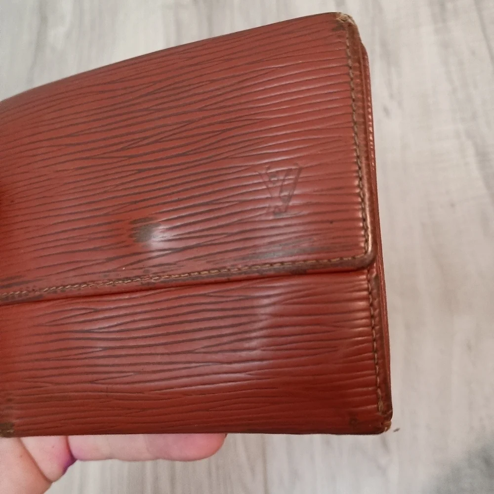 Authentic Louis Vuitton Men's Brown Orange Epi Leather Trifold Compact Wallet